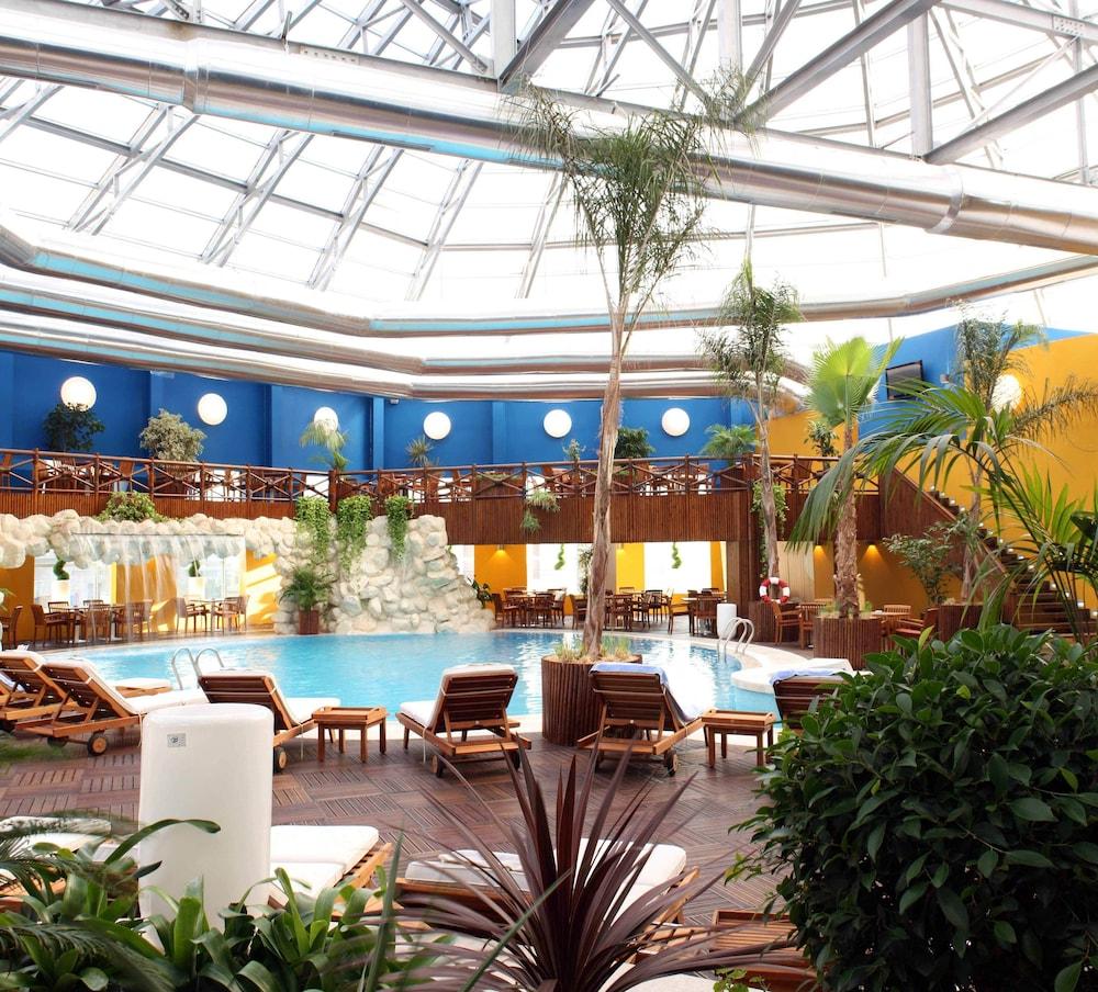 호텔 파라 카사블랑카 외부 사진 The interior of the thermal spa
