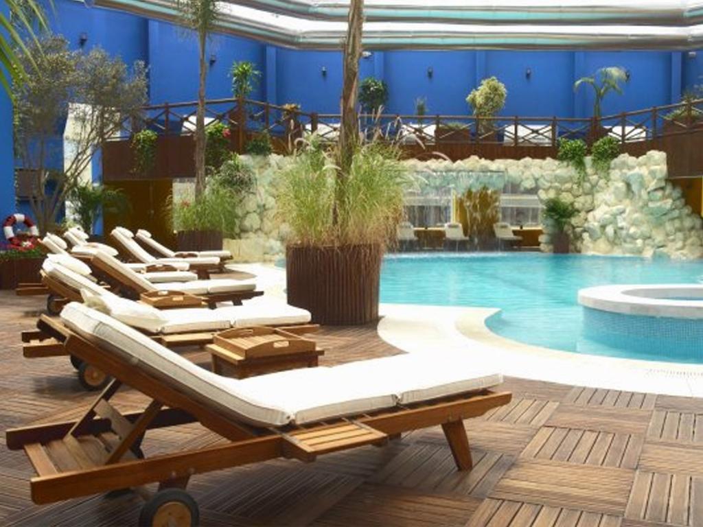 호텔 파라 카사블랑카 외부 사진 The pool at the hotel
